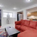 Sojourn 1 Bedroom Garden Level Home Sleeps 2