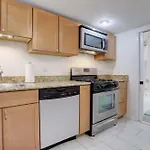 Sojourn 1 Bedroom Garden Level Home Sleeps 2
