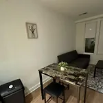 New 1-Bedroom Apt In Dc Chic