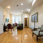 Convention Center/Logan Circle Large Cozy House.