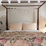Historic Dupont Circle Inn ~ Canopy Room