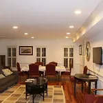 Penthouse Condo - Private Roof Deck & Free Parking