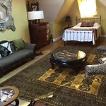 Hotel Tabard Inn