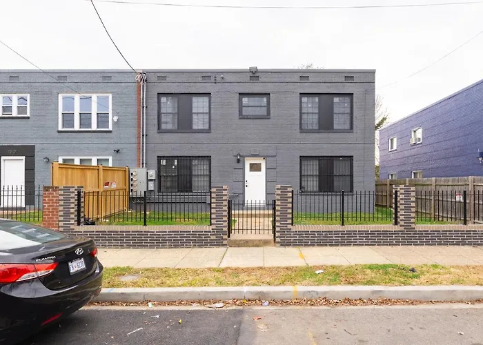 Modern New Building 2 Bedroom Condo Near Sites