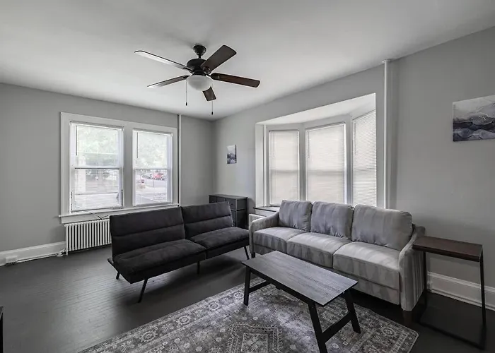 Perfectly Located 2Br Apartment In Dc With Private Parking