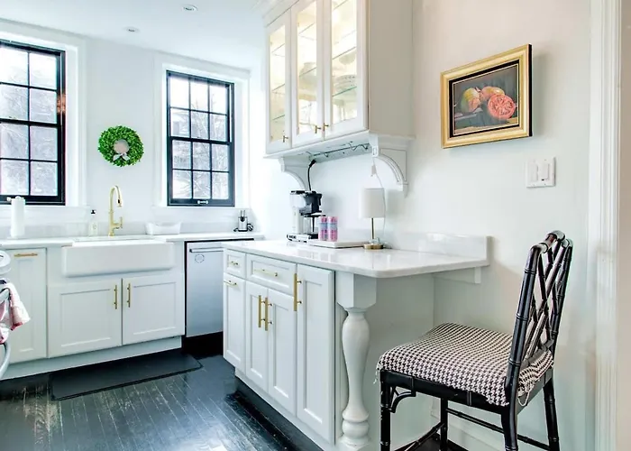 Heart Of Capitol Hill Row House Luxury & Location