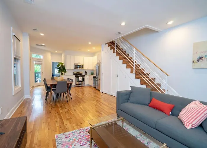 Modern 4Br Columbia Heights Gem Walk 2 Metro & Shops