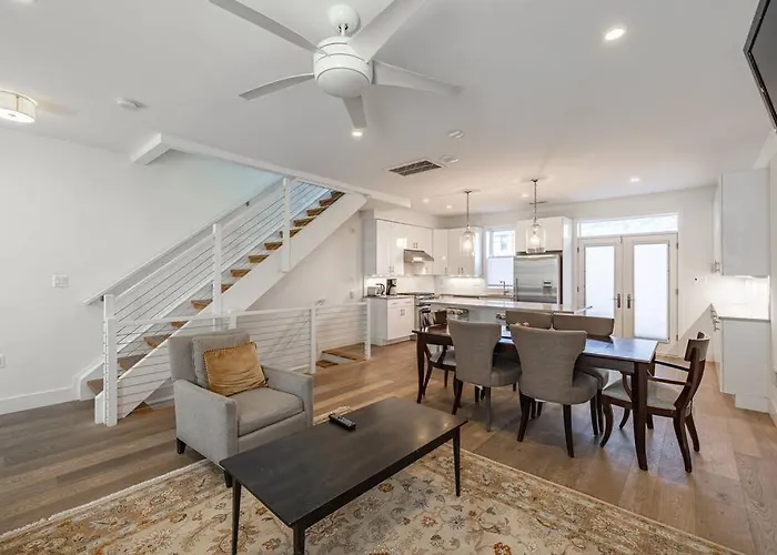 Beautiful 4Br Entire House In Dc