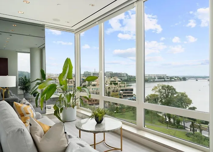 Luxurious Penthouse With Panoramic Views