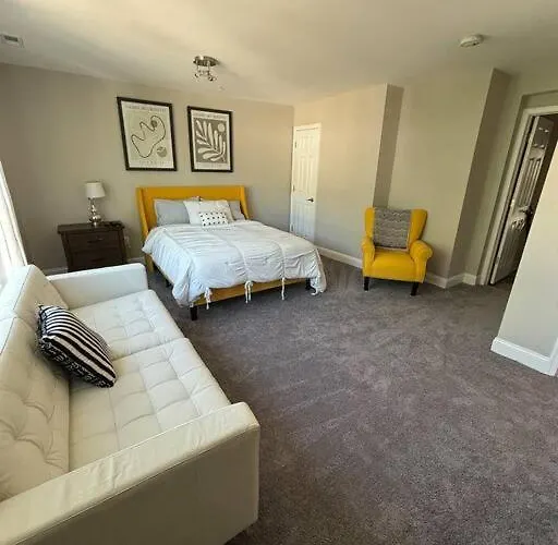 Spacious 5Br 15 Mins From Downtown -Free Parking!