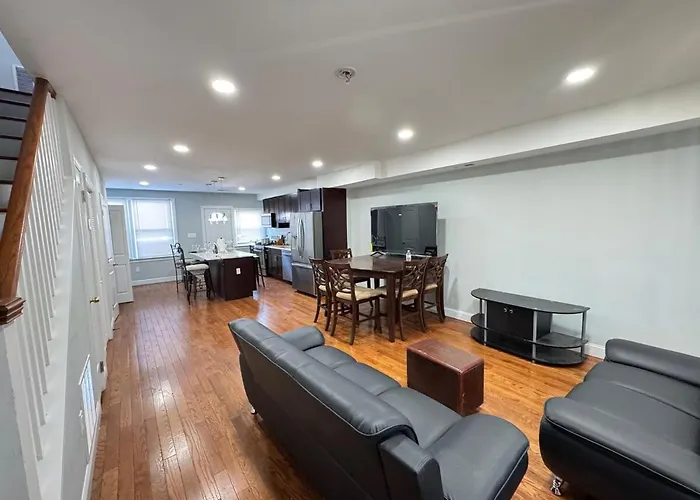 Beautiful 3Br Updated House Dc - Private Parking