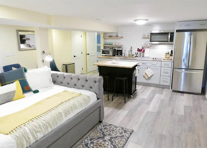 Cozy Industrial Bijou Studio With Parking