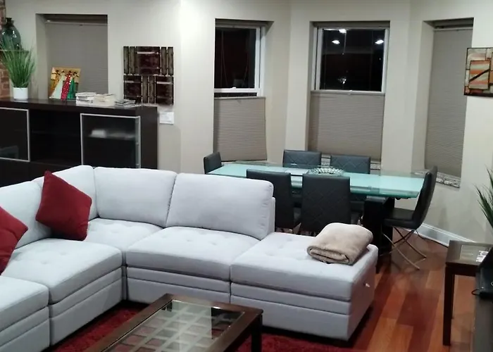 Large 2Level 3Br, 3Ba Condo With Free Parking Near Downtown Washington Dc