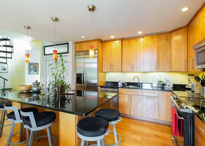 Luxury Fire House - Memorable Stay! Metro Parking Lofts \