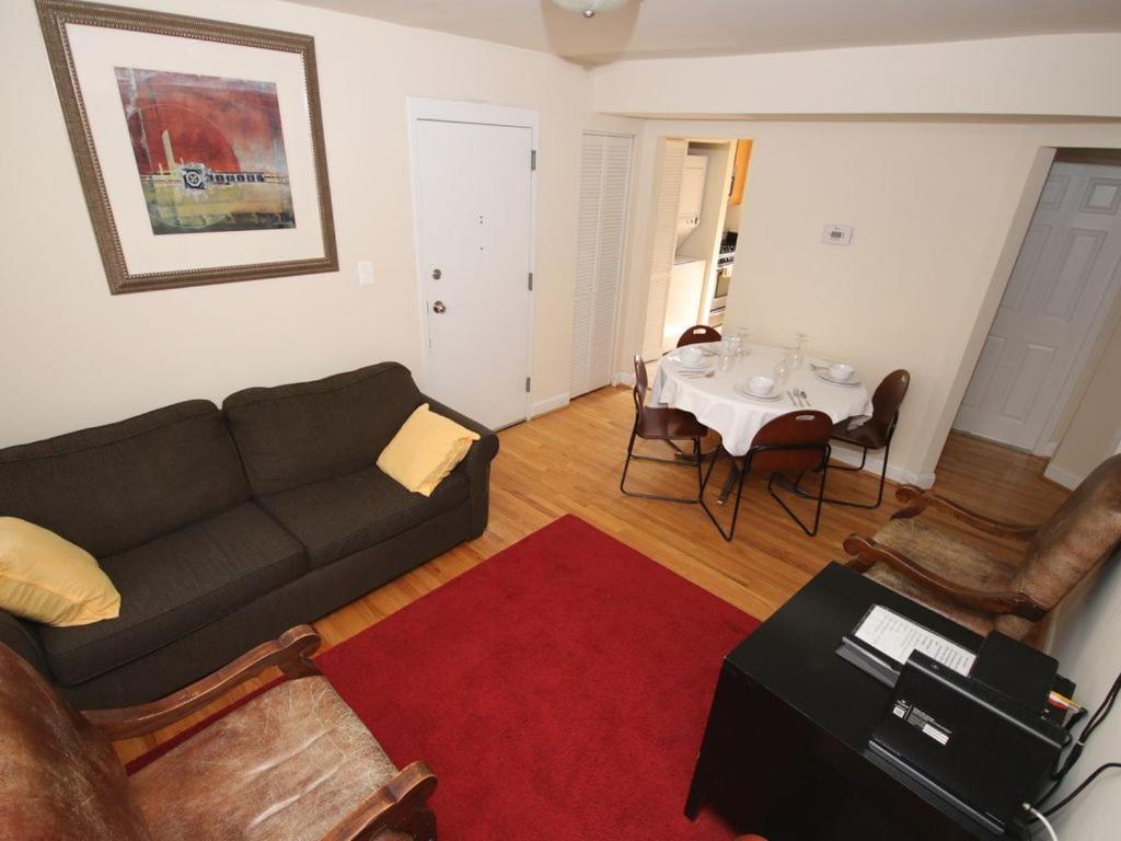 Apartment Affordable 2bdrm Home-free Parking