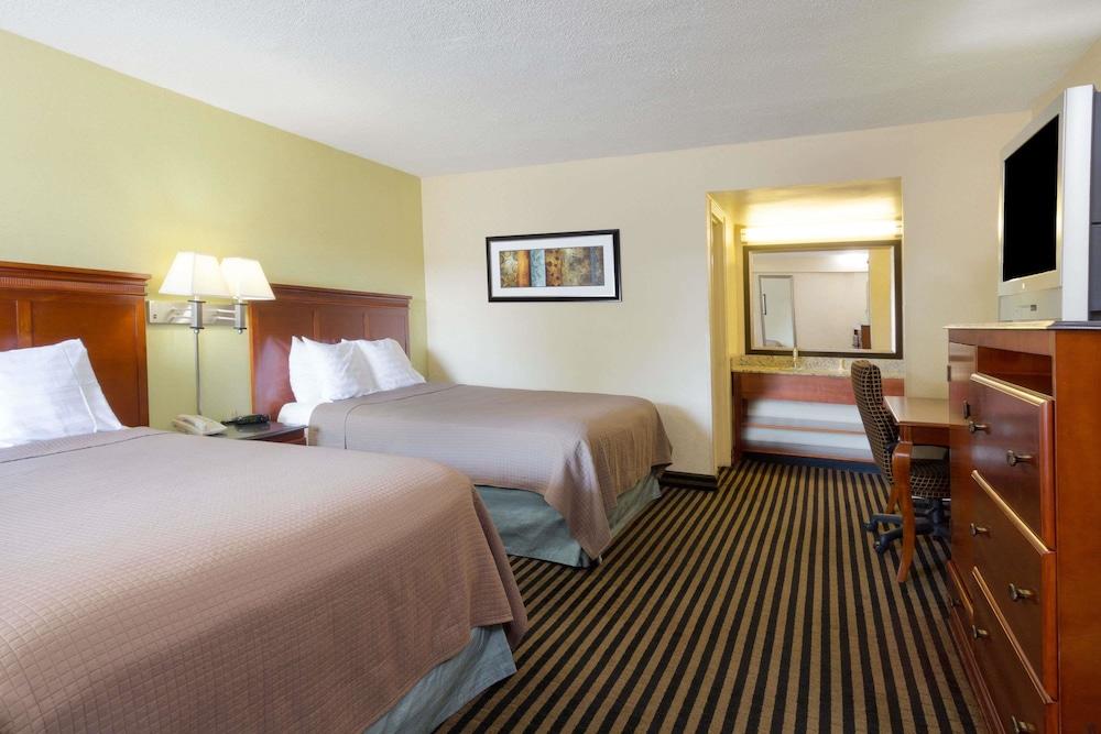 Red Roof Inn Washington, Dc Hotel Washington