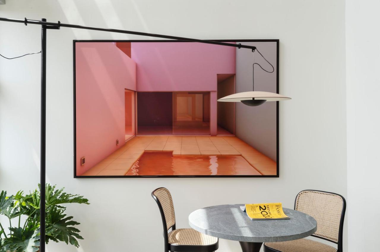 Whyle U Street Apartment