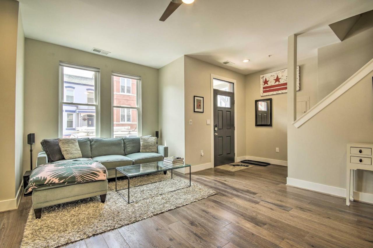 Modern D C Retreat With Private Outdoor Space! Holiday home Washington