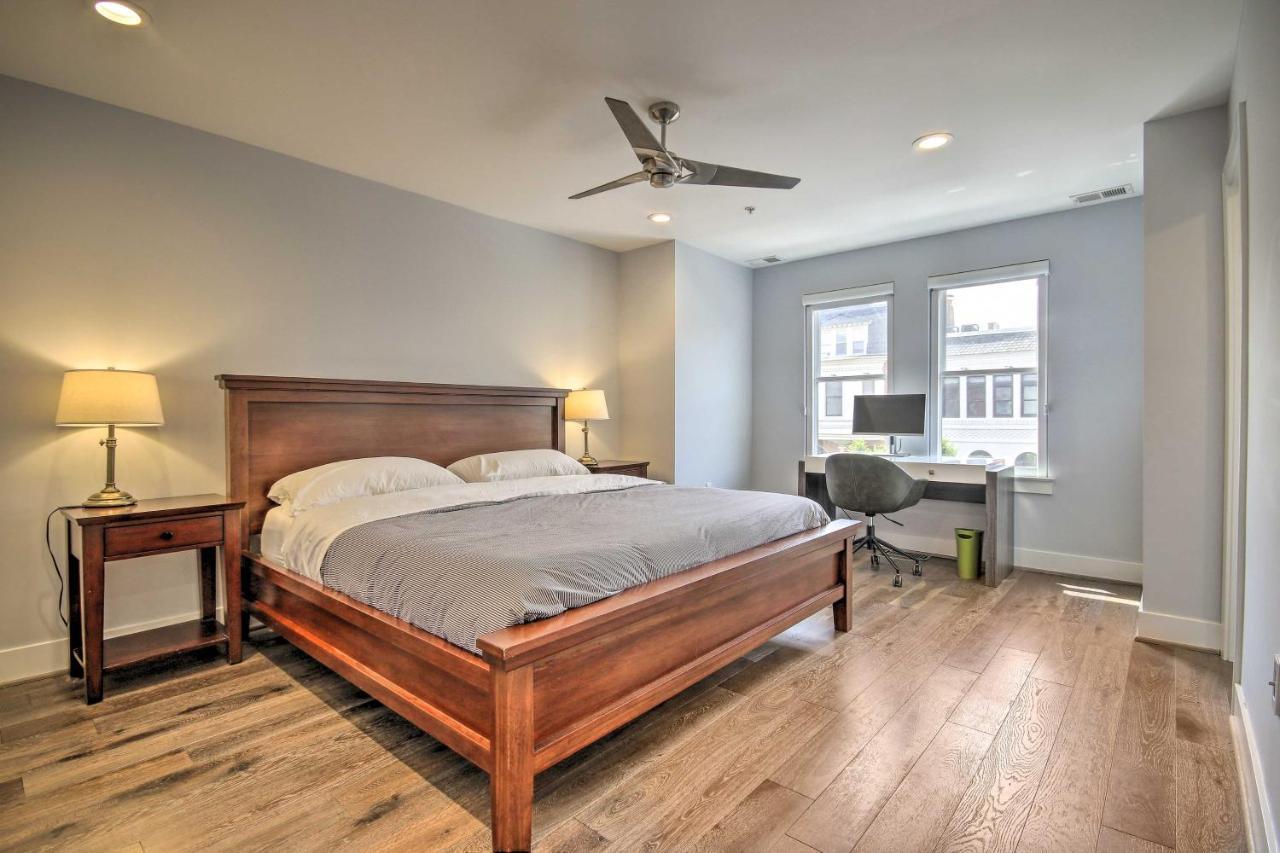 Modern D C Retreat With Private Outdoor Space! Holiday home