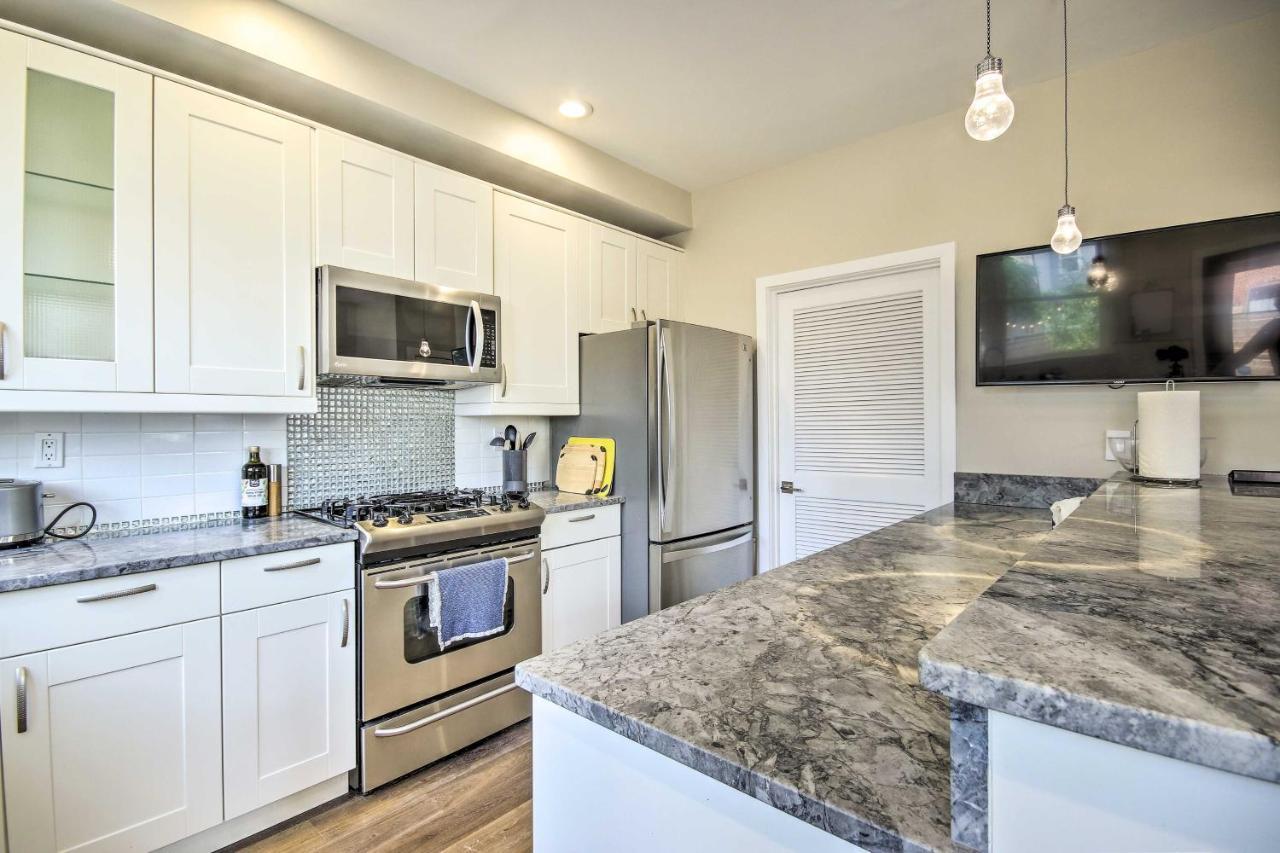 Holiday home Modern D C Retreat With Private Outdoor Space! *