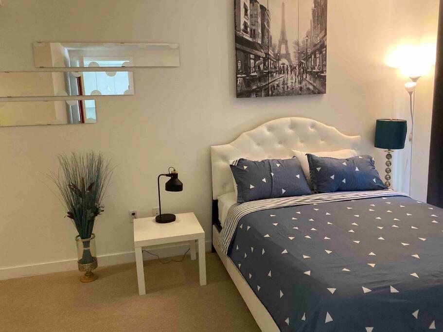 Modern, Chic, Great Location Apartment