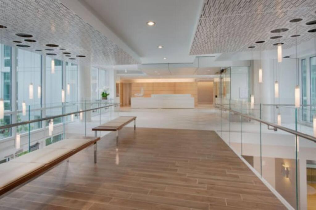 Modern, Chic, Great Location Apartment