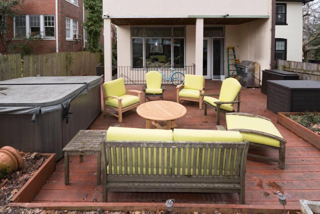 Cathedral Charmer-- 2 Bedroom Basement, With Garden Access Apartment *