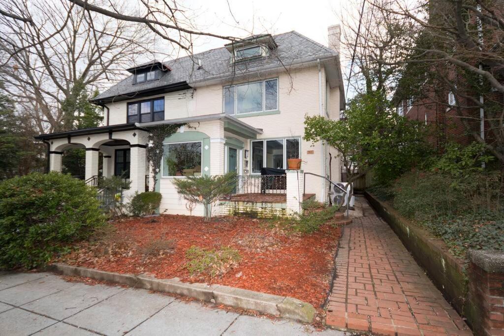 Cathedral Charmer-- 2 Bedroom Basement, With Garden Access Apartment *