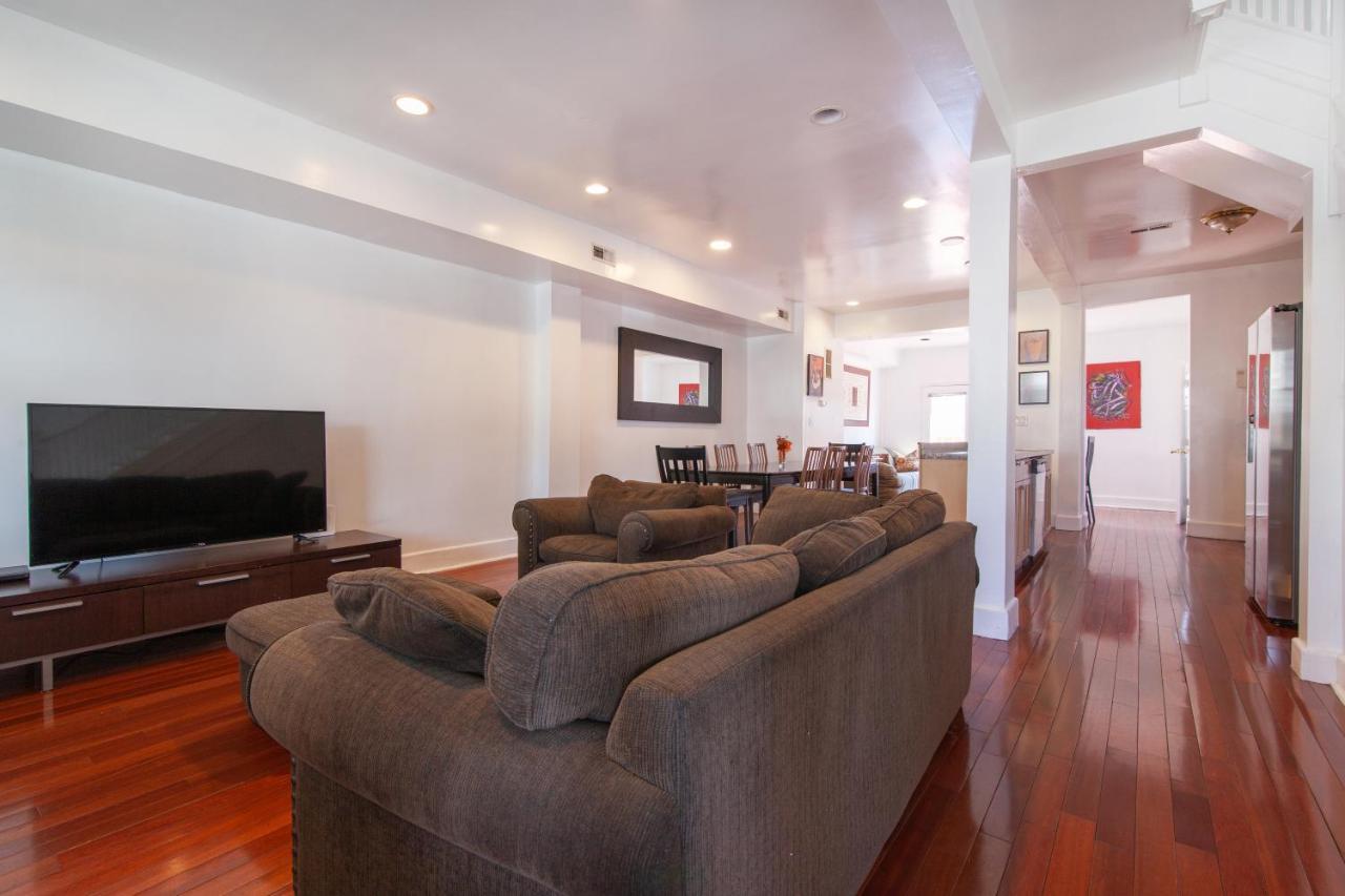 Spacious, Relaxing, 4 Bd 3.5 Ba In Petworth! Apartment Washington