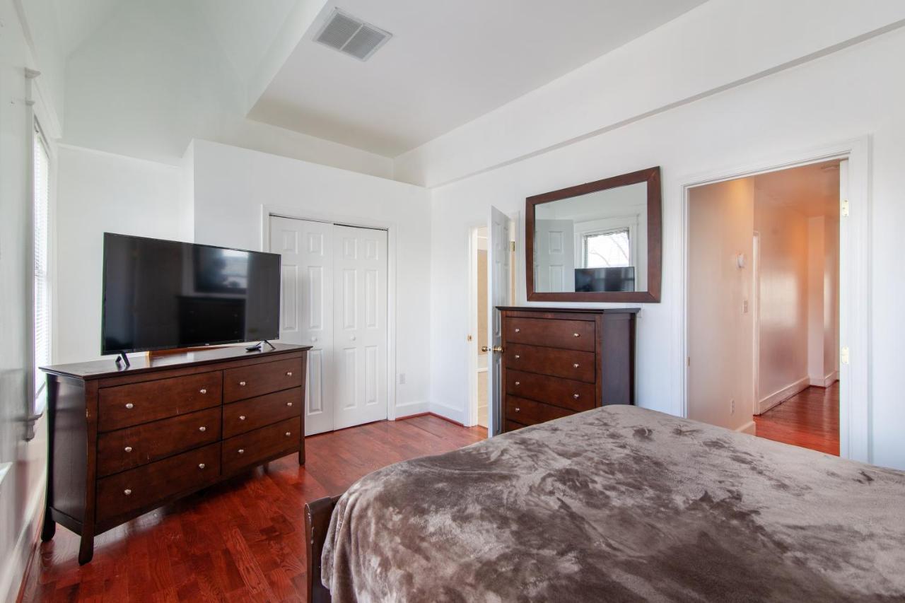 Spacious, Relaxing, 4 Bd 3.5 Ba In Petworth! Washington