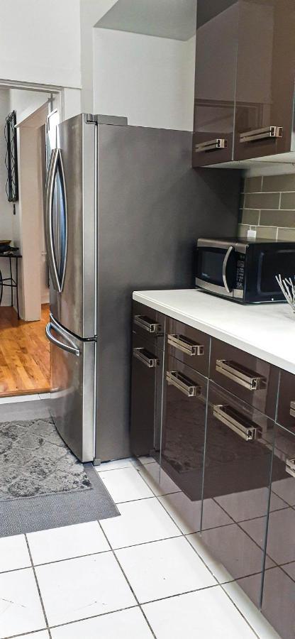 Beautiful On The Avenue Apartment Washington