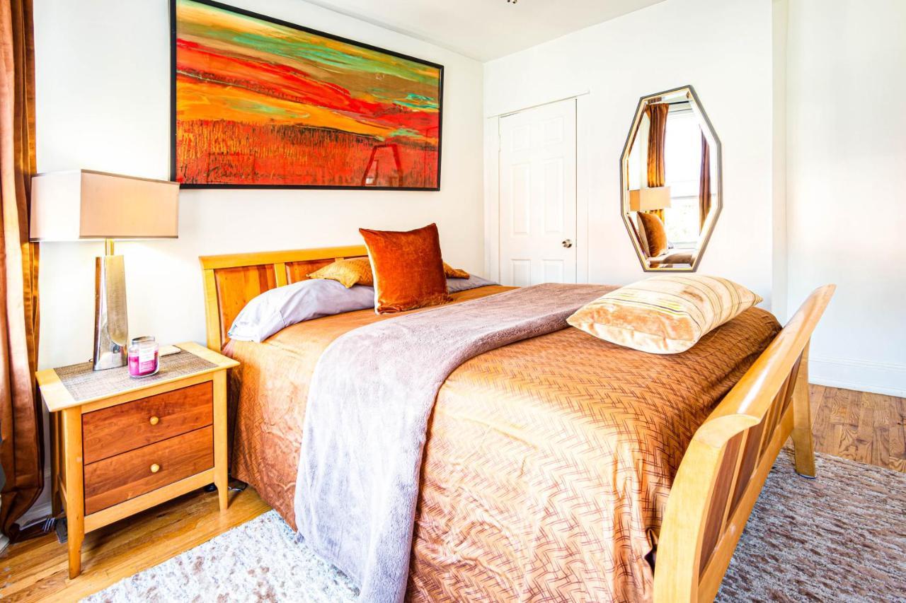 Beautiful On The Avenue Apartment Washington