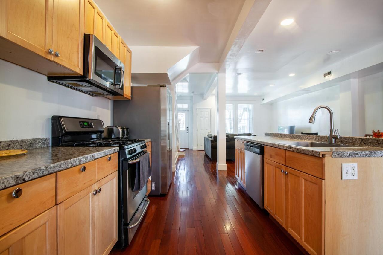 Spacious, Relaxing, 4 Bd 3.5 Ba In Petworth! *