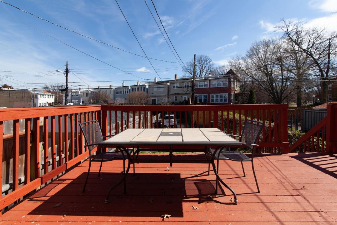 Apartment Spacious, Relaxing, 4 Bd 3.5 Ba In Petworth!