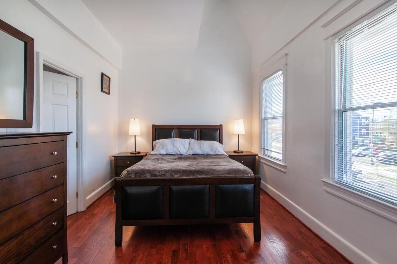 Apartment Spacious, Relaxing, 4 Bd 3.5 Ba In Petworth! Washington