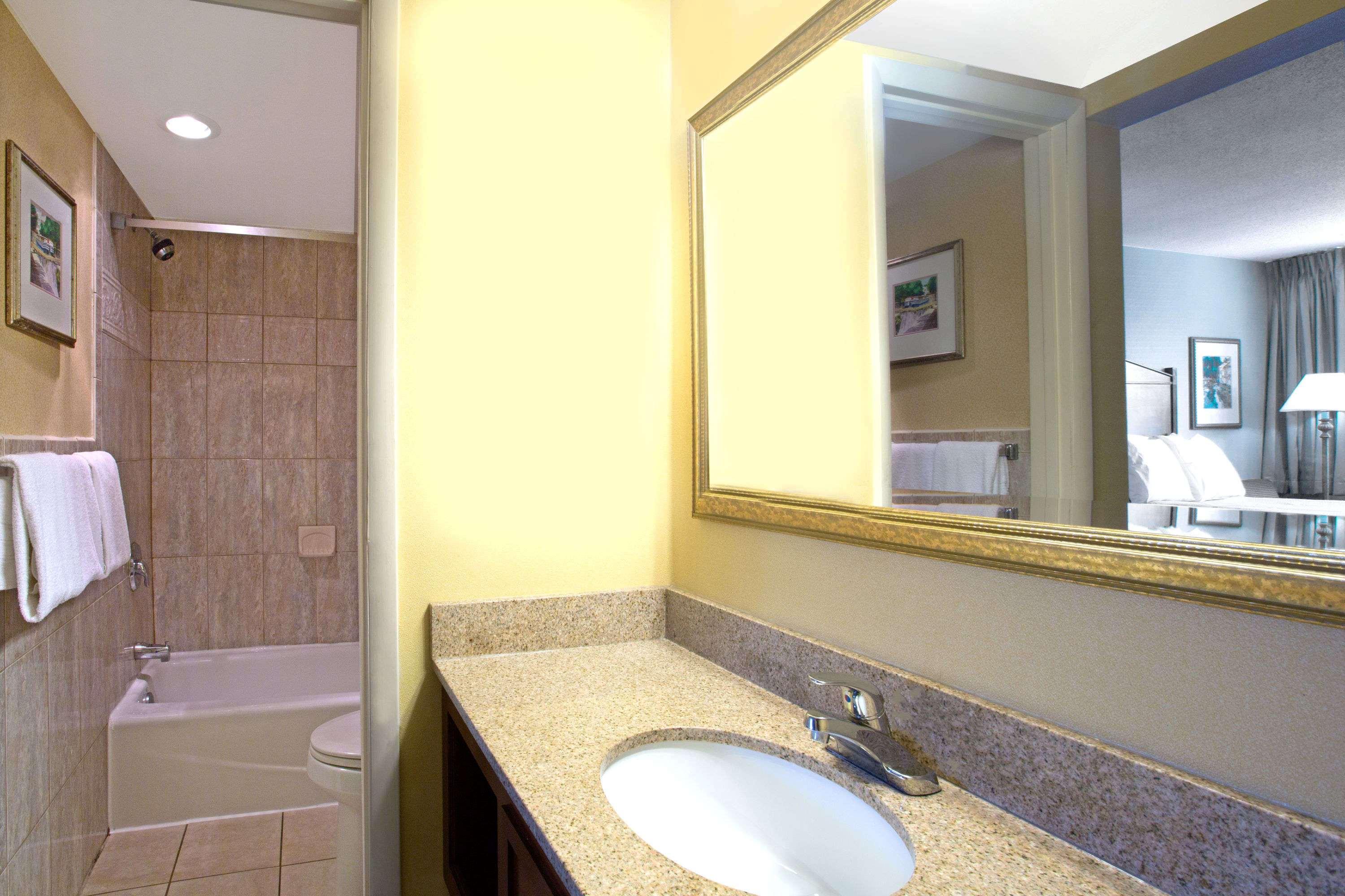 Hotel Days By Wyndham Dc/gateway 2*