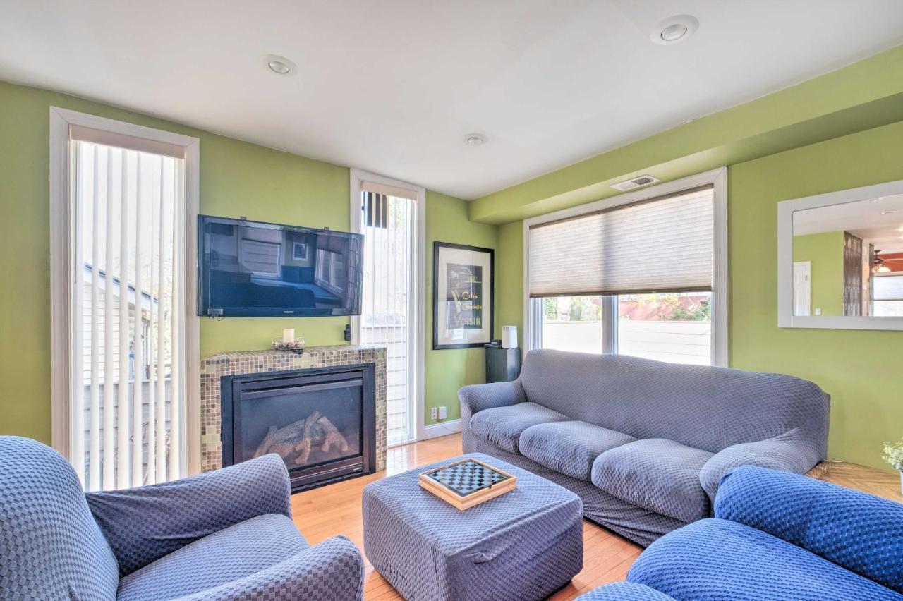 Holiday home Ideally Located Dc With Pool Table And Patio Washington