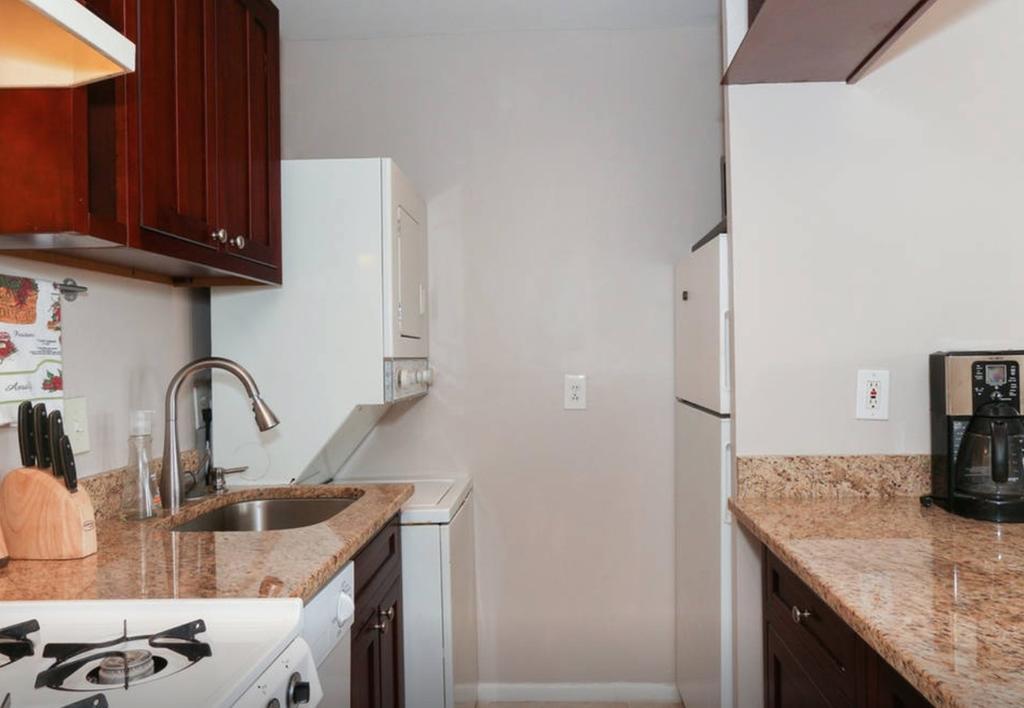 Federal Flats - Georgetown Apartment