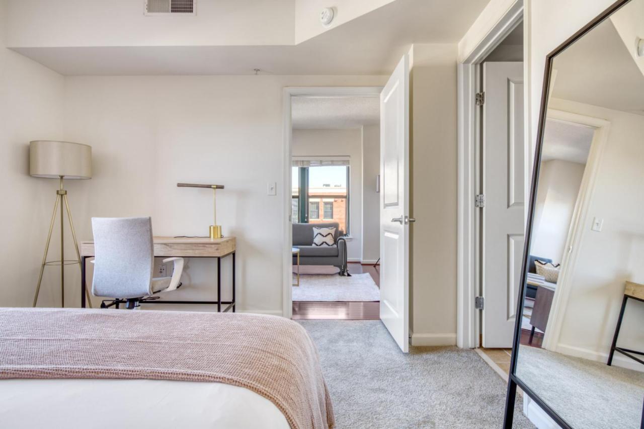 Apartment Logan Circle 2br W Gym Wd Pool Nr Bars Wdc-481