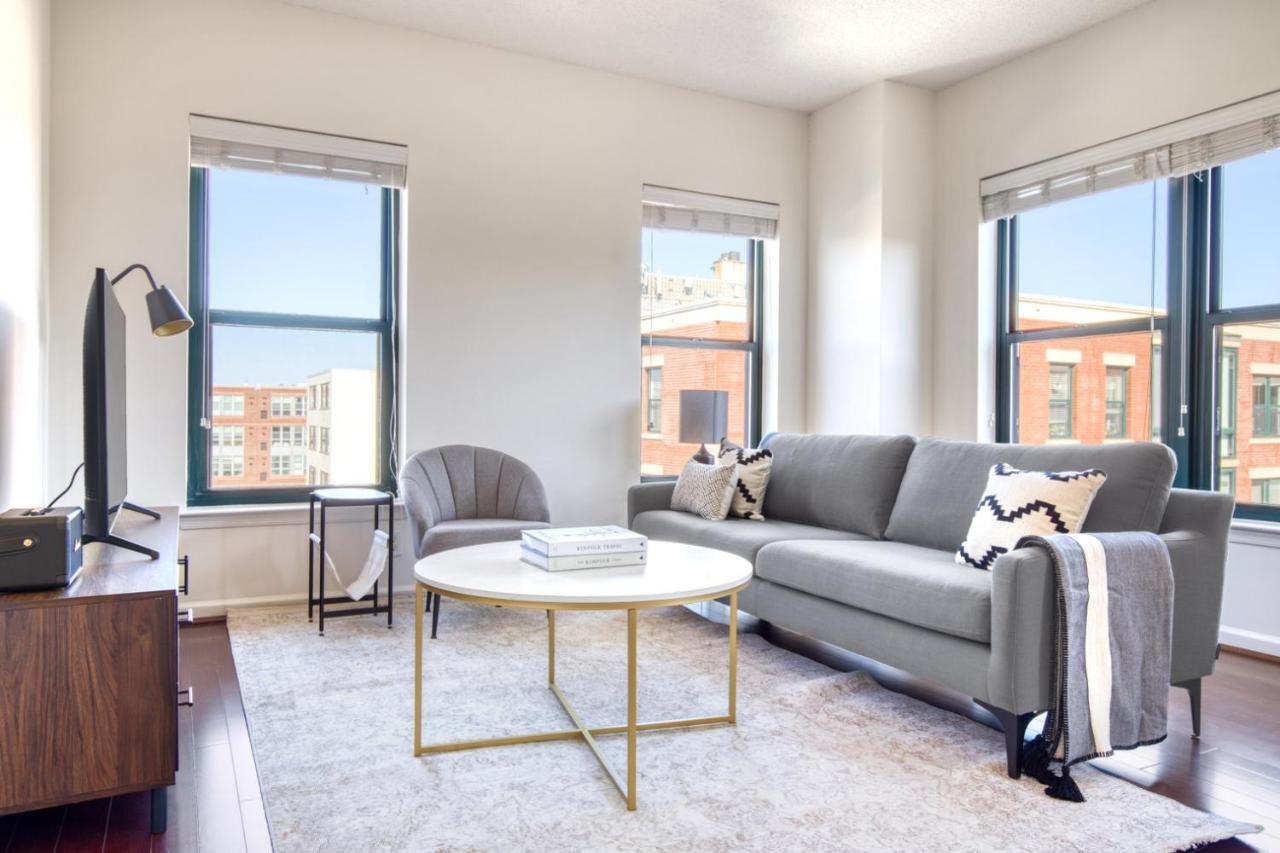 Logan Circle 2br W Gym Wd Pool Nr Bars Wdc-481 * Washington