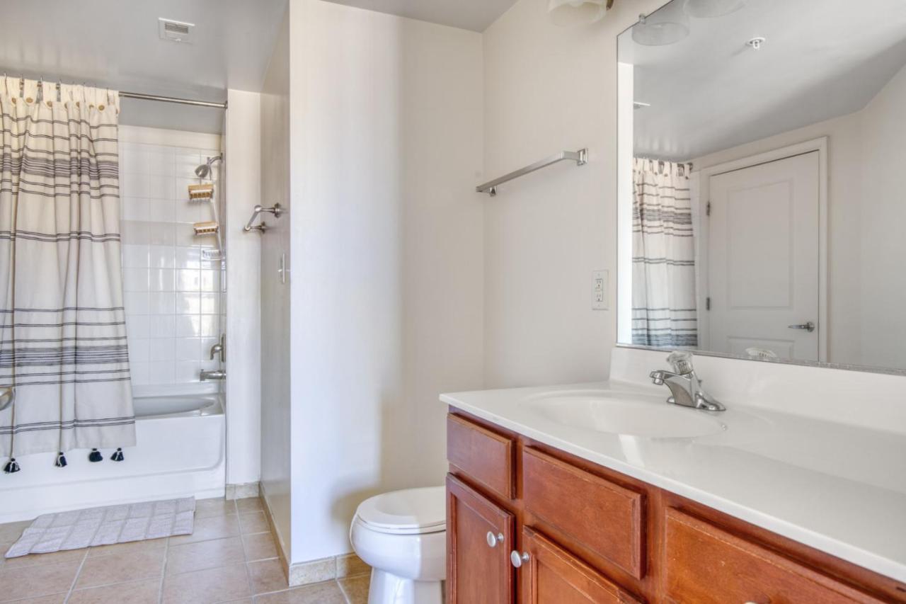 Logan Circle 2br W Gym Wd Pool Nr Bars Wdc-481 *