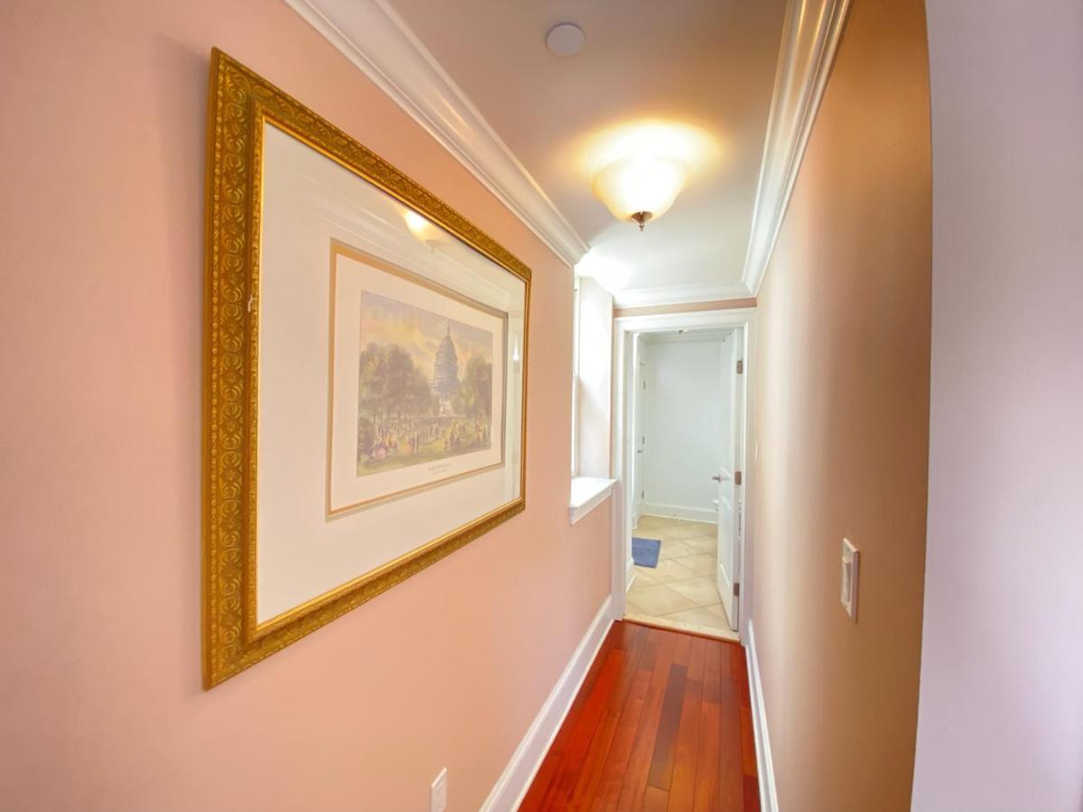 Classy Victorian Brownstone Subway Shopping