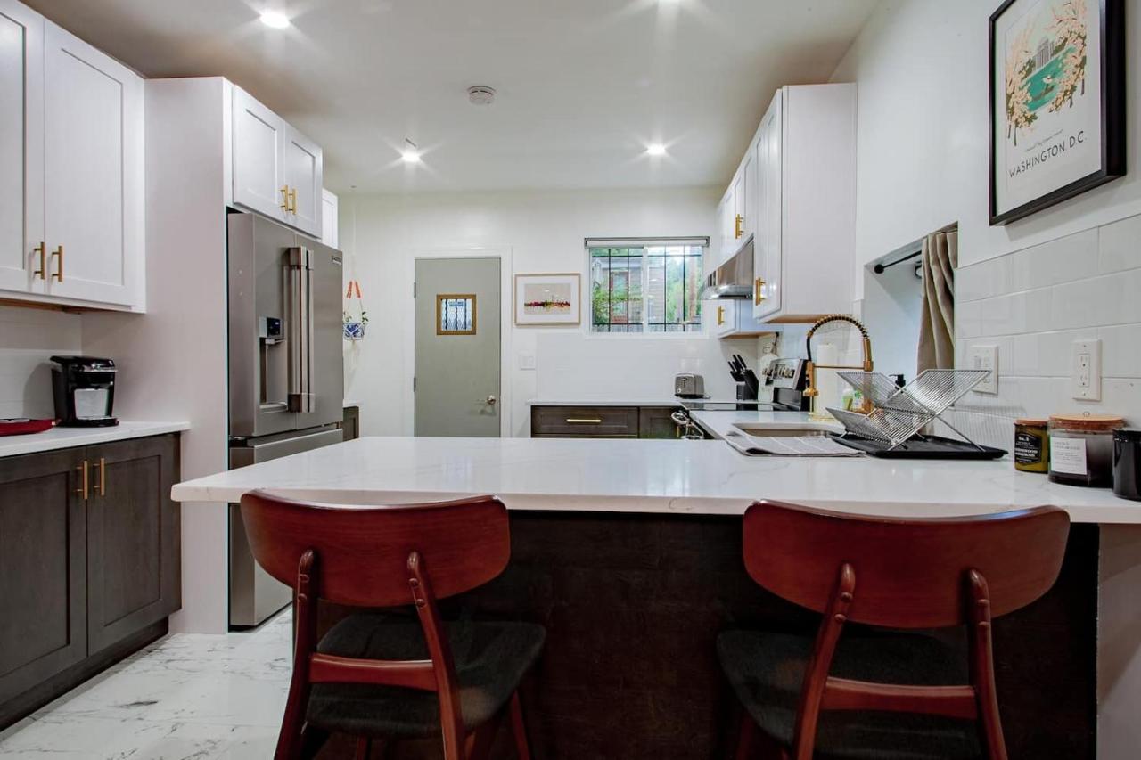 Fancy 1-br In Location Parking Available Washington