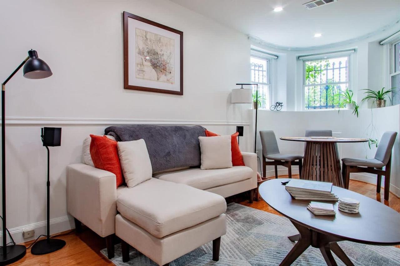 Fancy 1-br In Location Parking Available Holiday home *