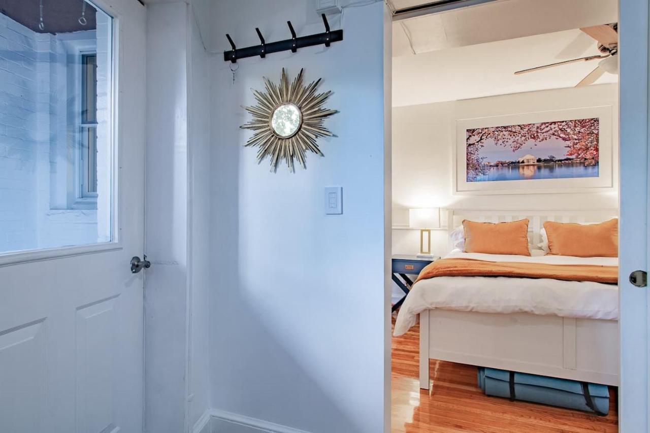 Fancy 1-br In Location Parking Available