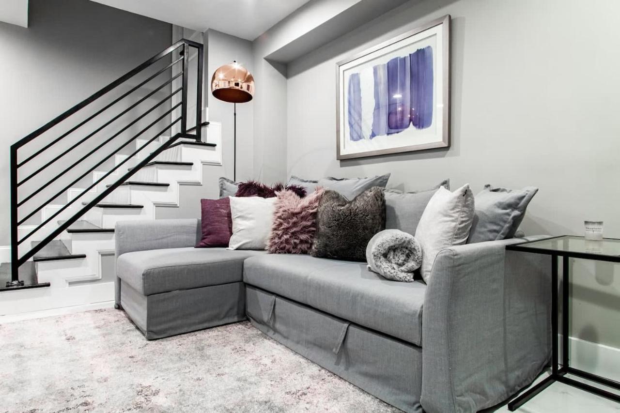 Centrally-located Well-decorated Solar-powered Washington