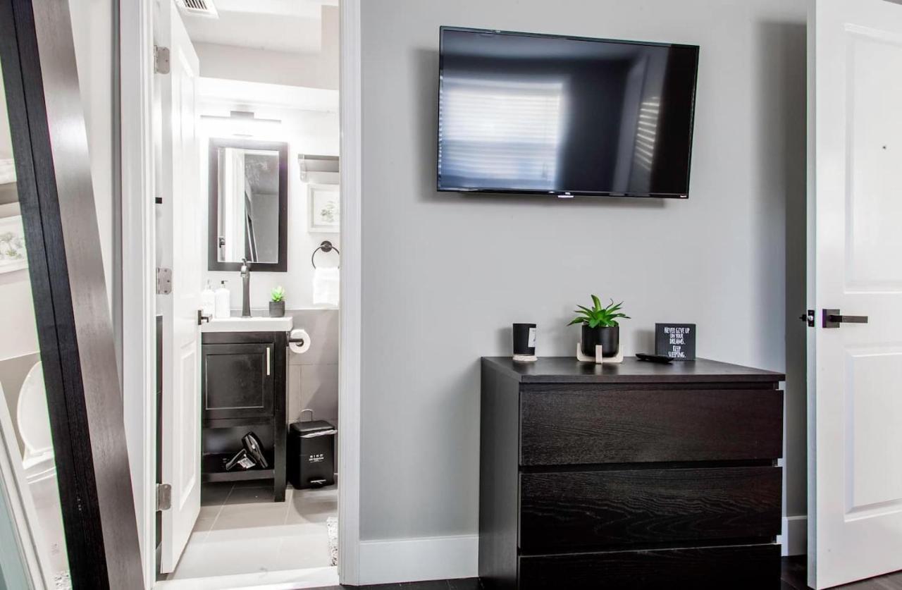 Apartment Centrally-located Well-decorated Solar-powered Washington