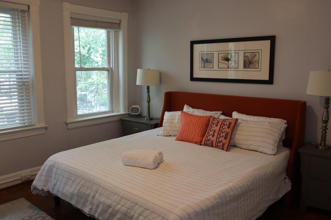 Villa 4 Bedroom Downtown Dc With Private Parking Walk Metro Nightlife