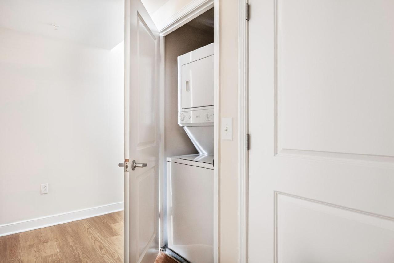 Apartment Downtown 2br W Gym Wd Doorman Nr Metro Wdc-239 Washington