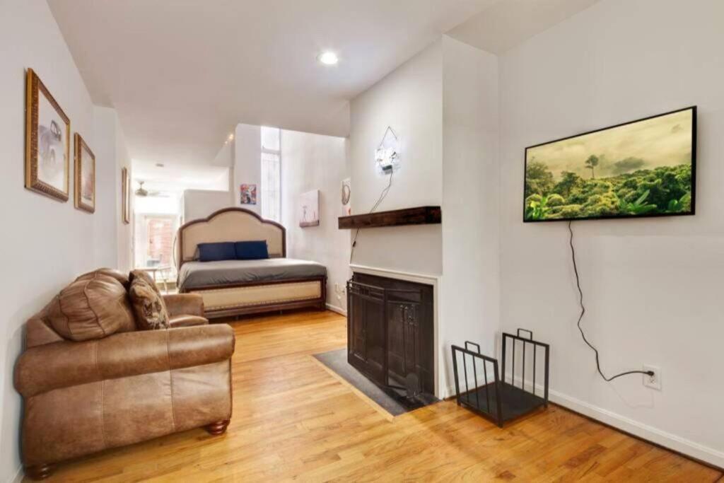 Apartment The Art Capital Hill With Hot Tub *
